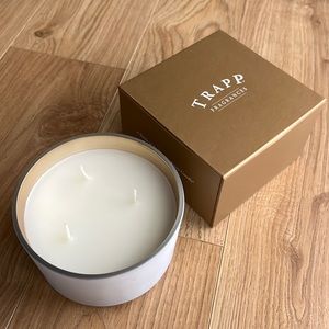 NWT TRAPP Fragrances Candle 16 oz